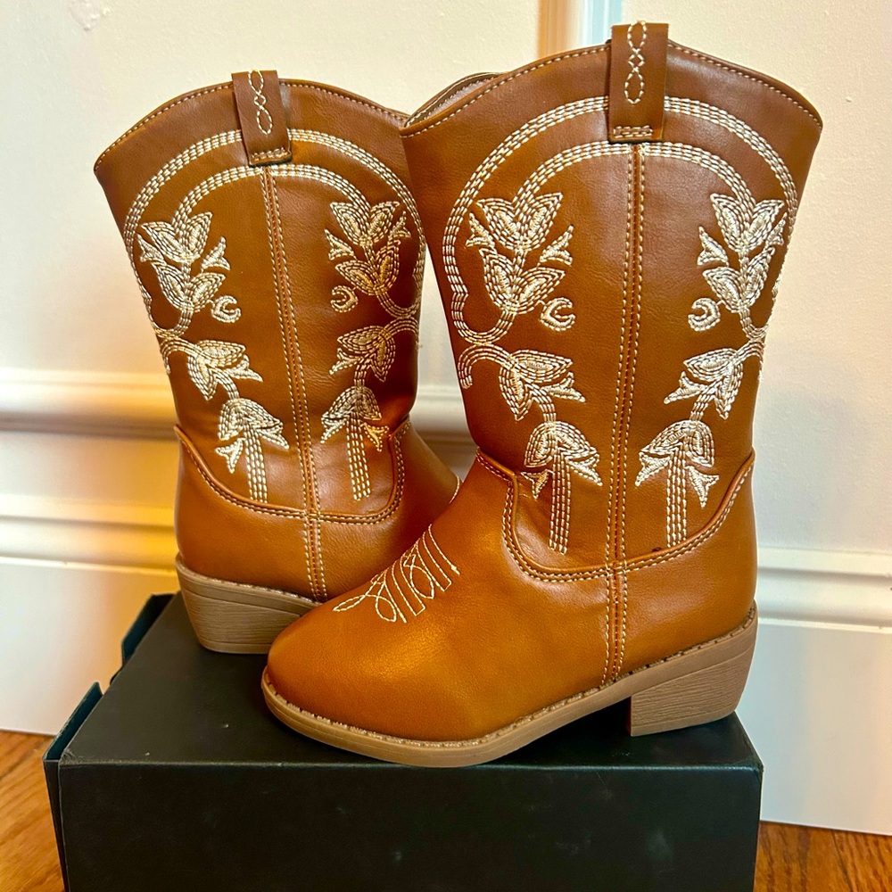 Brown Embroidered Cowboy Boots good condition